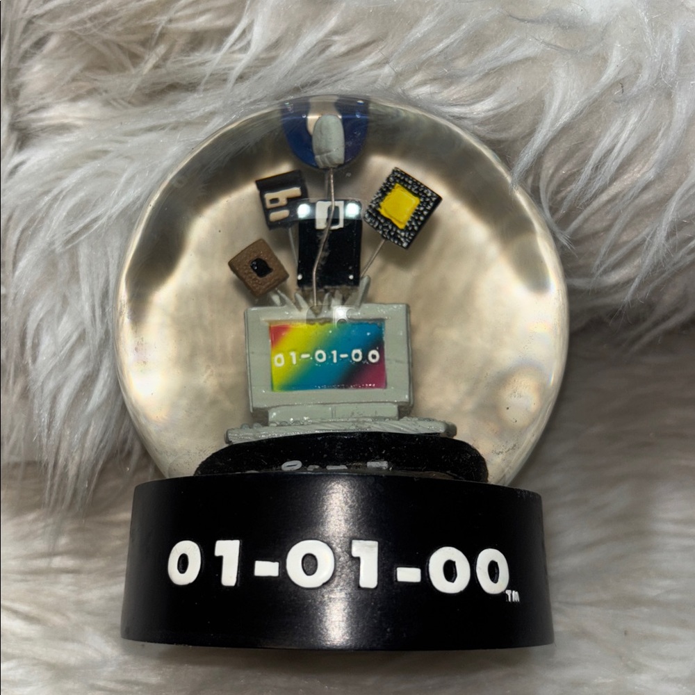 Y2K The Mark of the Millennium 01-01-00 2000 crash Snow Globe Christmas Present